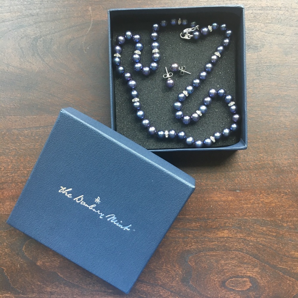 Danbury Mint Pearl Midnight Spell Necklace&Earring